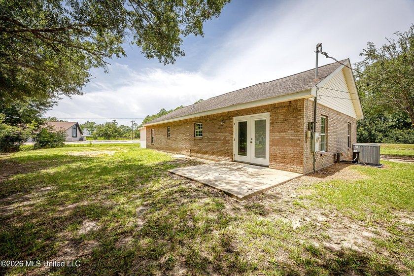 Move right in and start enjoying all that Ocean Springs has to - photo 44