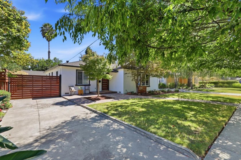 Welcome home to this beautifully reimagined Willow Glen - photo 4