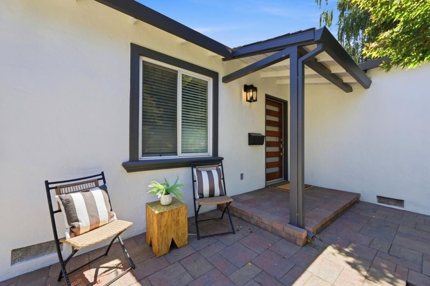 Welcome home to this beautifully reimagined Willow Glen - photo 6