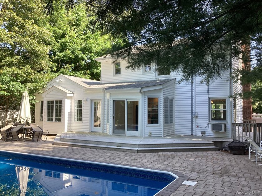 Come see this Move in Ready Colonial and call it your home! - photo 11