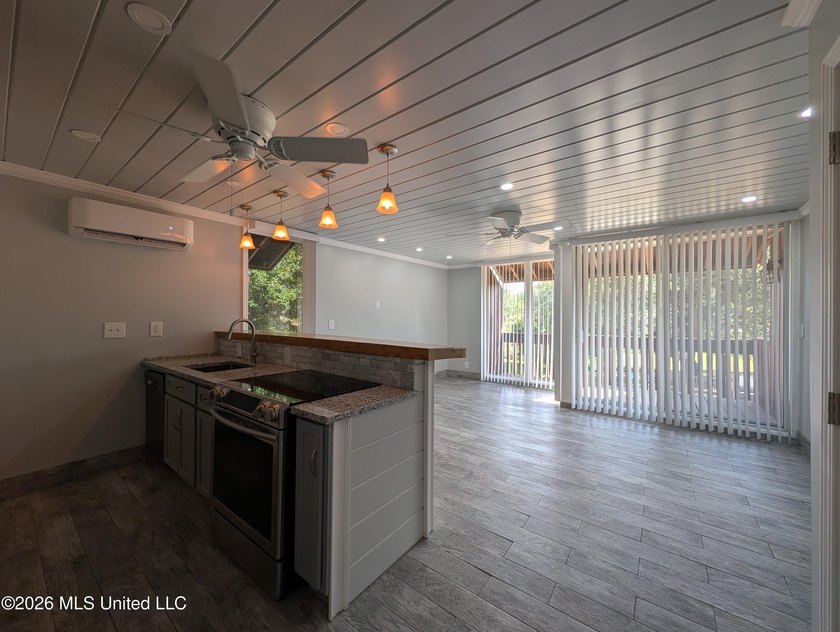Great Getaway or Perfect for Maintenance-Free Living! Welcome to - photo 13