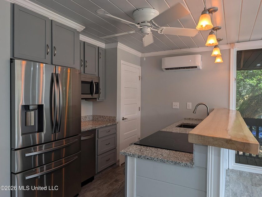 Great Getaway or Perfect for Maintenance-Free Living! Welcome to - photo 14