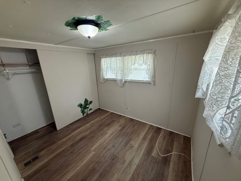 55+ Community. LOW LOT RENT: $688 a month. Includes water, sewer - photo 15