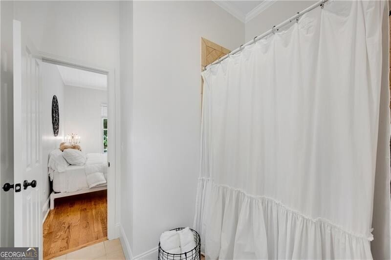 PREPARE TO BE MESMERIZED by this *SMART* PRISTINE POOL HOME on - photo 24