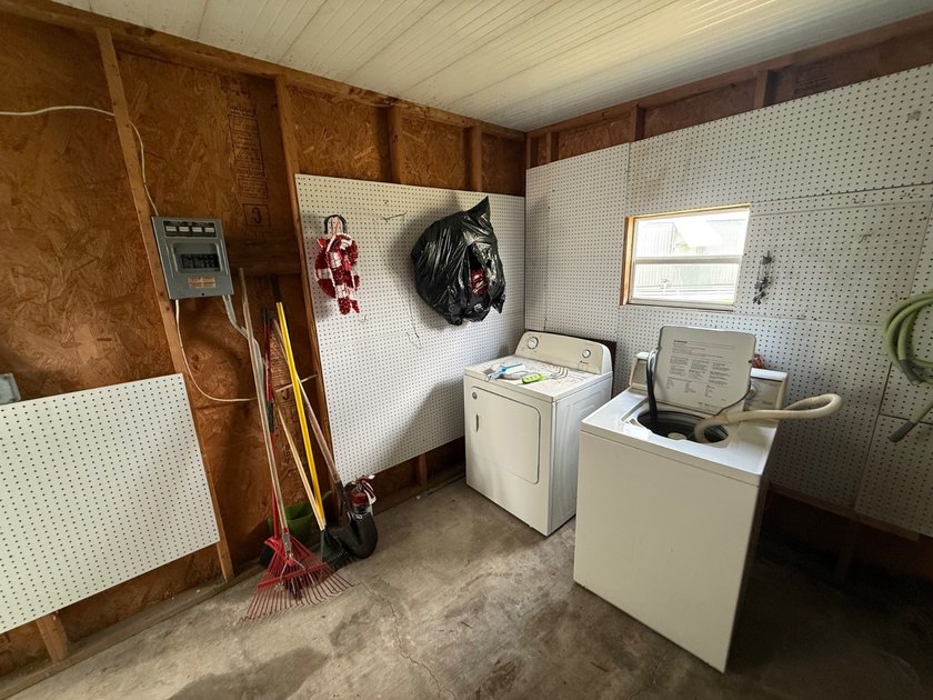 55+ Community. LOW LOT RENT: $688 a month. Includes water, sewer - photo 24