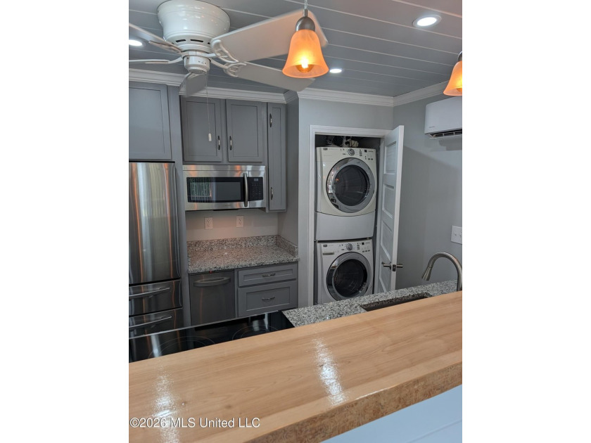 Great Getaway or Perfect for Maintenance-Free Living! Welcome to - photo 29