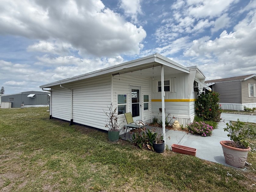 55+ Community. LOW LOT RENT: $688 a month. Includes water, sewer - photo 29