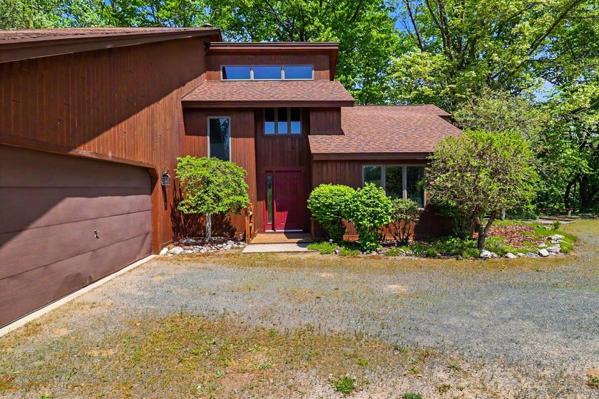 Along the beautiful Pere Marquette River, this 3 bedroom, 2 bath - photo 31