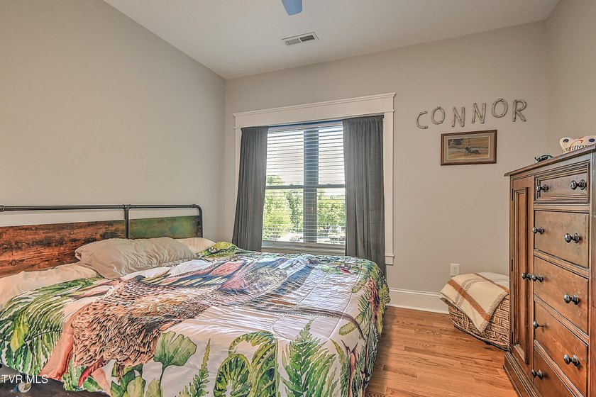 Back on the Market at no fault of house or Sellers. Luxury - photo 37