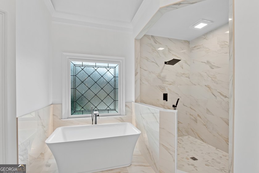 PREPARE TO BE MESMERIZED by this *SMART* PRISTINE POOL HOME on - photo 41