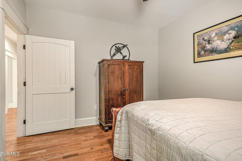 Back on the Market at no fault of house or Sellers. Luxury - photo 42