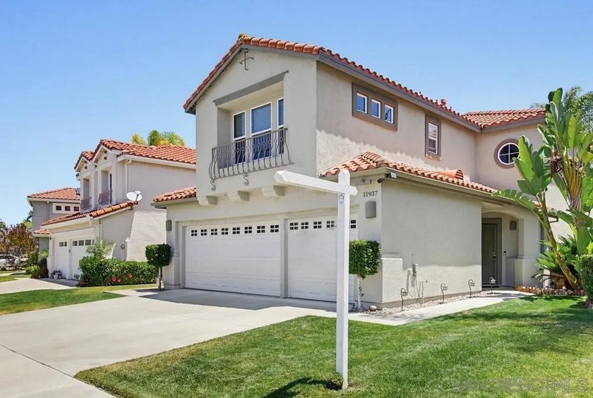 FABULOUS Family Home Boasting Over $270,000 in Upgrades (see - photo 44