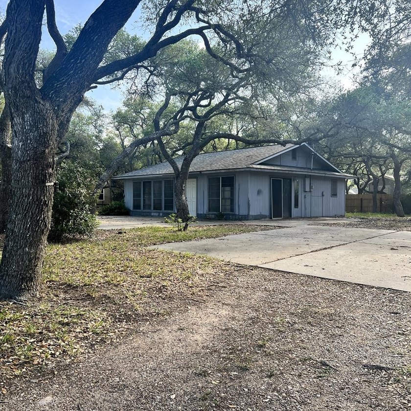 New Price! Prime Rockport location with Huge potential! Calling - photo 4
