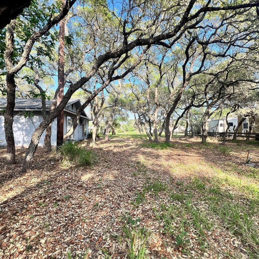 New Price! Prime Rockport location with Huge potential! Calling - photo 5