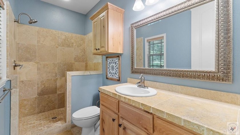 9152 SAFARI BLUFF LARUE, TX 75770. Experience the best of East - photo 22