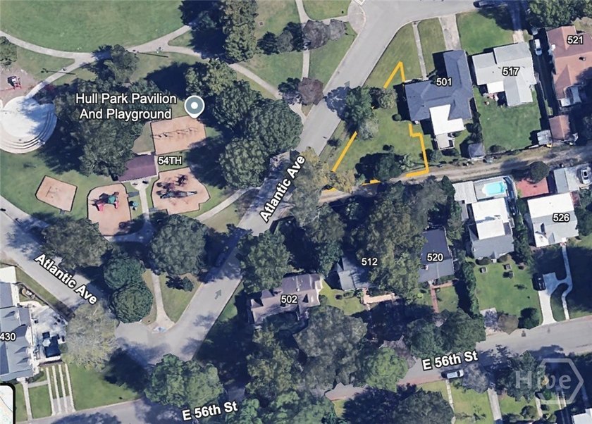 Situated directly on lively Hull Park in the heart of Ardsley - photo 7
