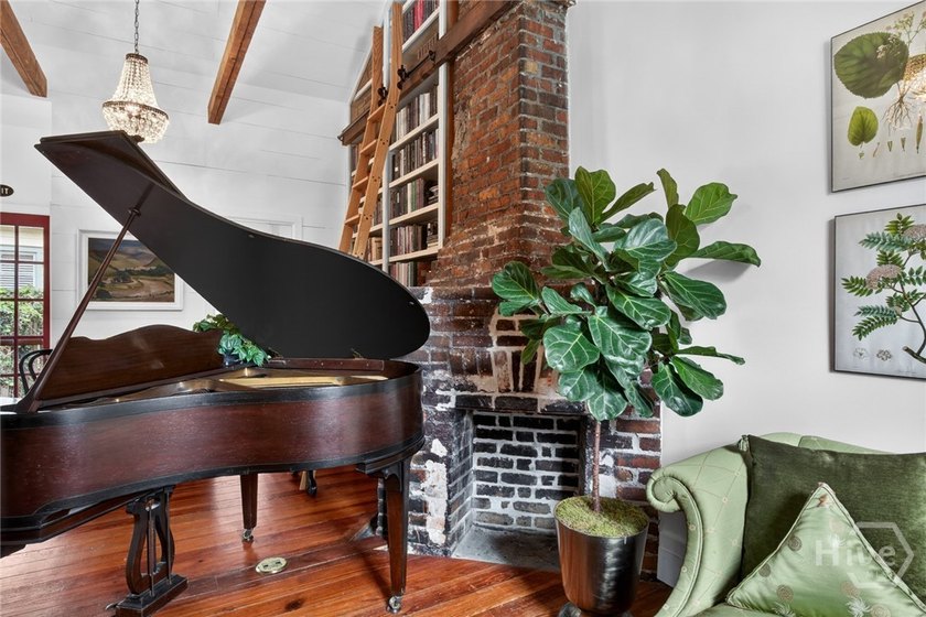 Stunning design defines this true jewel box cottage, where every - photo 3