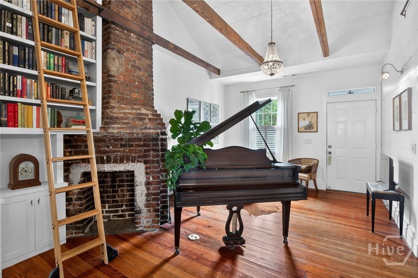 Stunning design defines this true jewel box cottage, where every - photo 7