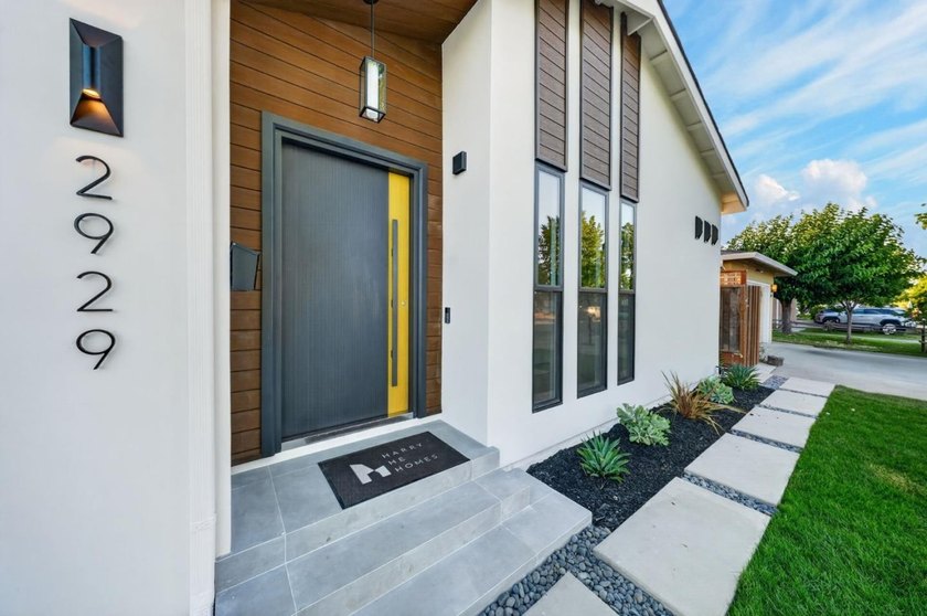 Nestled in one of Cambrian's most desirable neighborhoods, this - photo 5