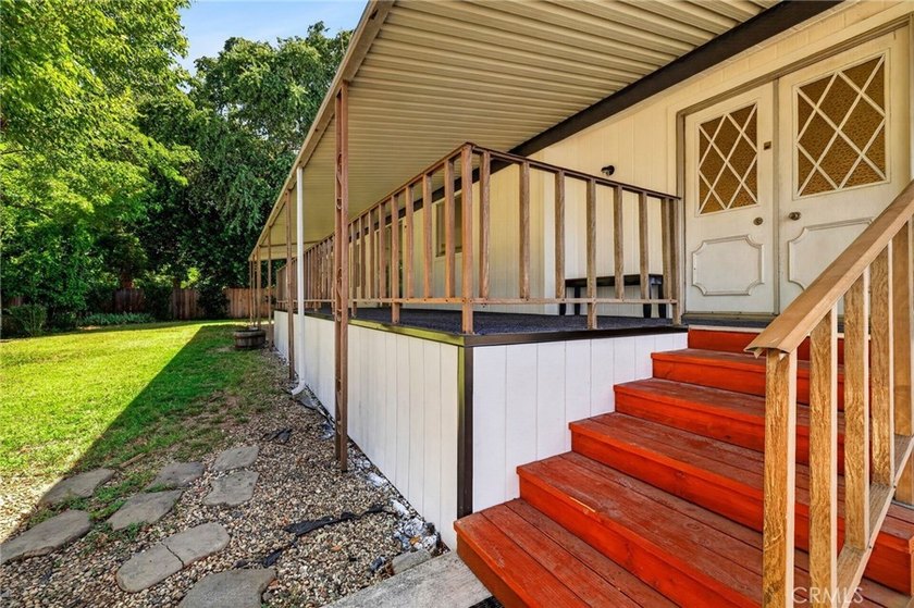 Arguably one of the largest and nicest lots in Casa de Flores - photo 5