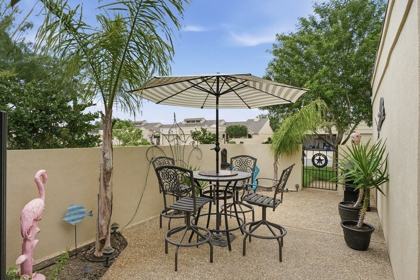 This Beautiful home comes fully furnished and decorated - MOVE - photo 8