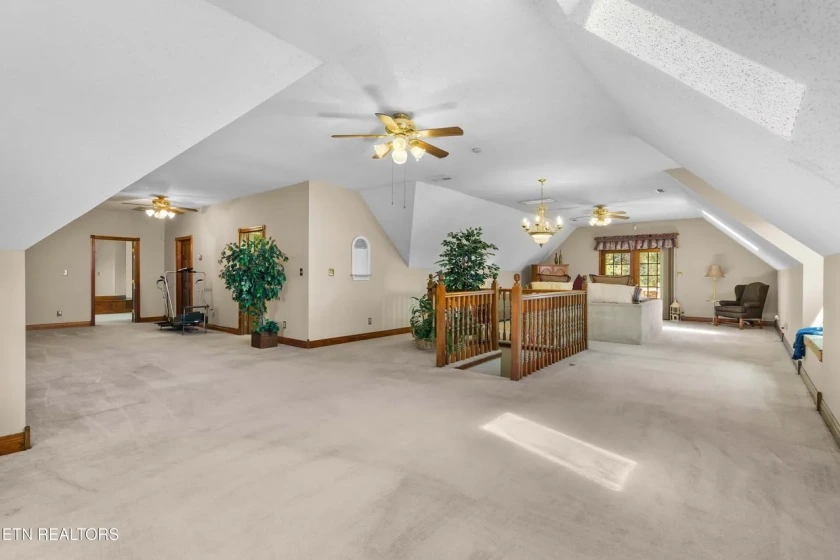 PRICE IMPROVEMENT. Lovely Legacy Estate Home on 2 Acres - photo 26