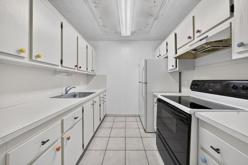 Welcome to this one-bedroom, one-and-a-half-bath condominium in - photo 7