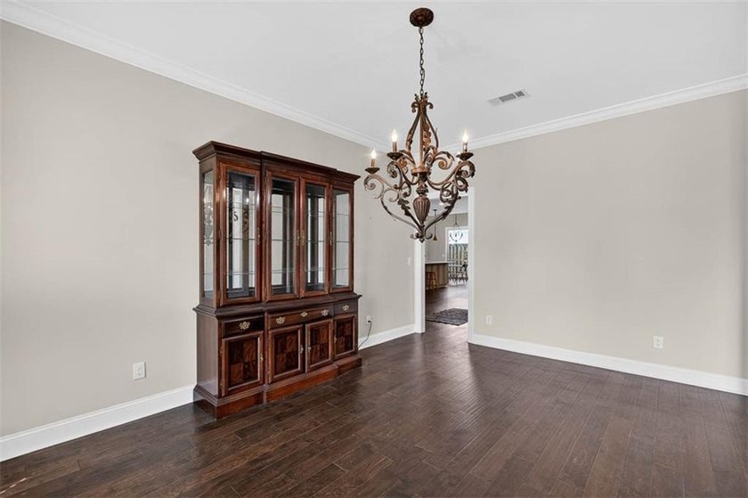 This home has a spacious open concept living area in the great - photo 8