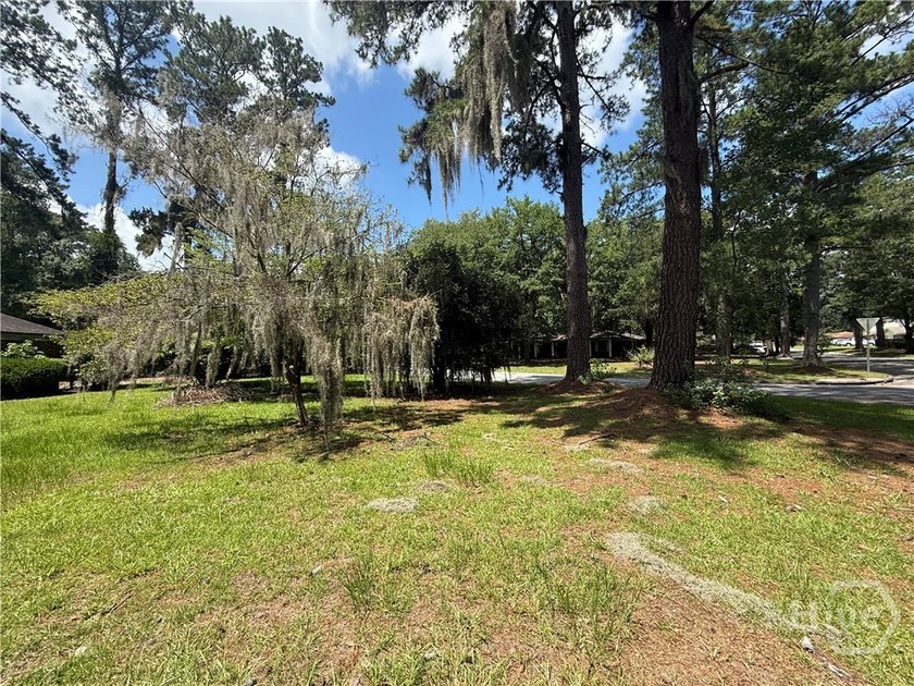 Charming Solid All-Brick 3-Bedroom, 2-Bath Southside Ranch on a - photo 8
