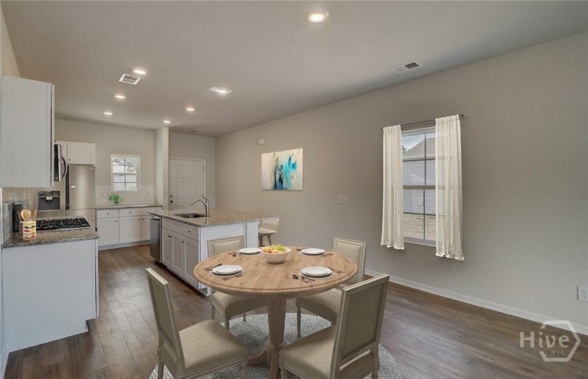 This new Albany home design features a convenient layout with - photo 4