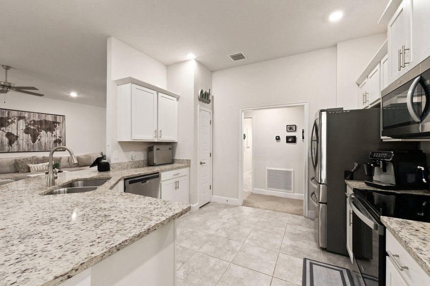 This stunning 2022-built CBS home features (4) beds, (3) baths - photo 4
