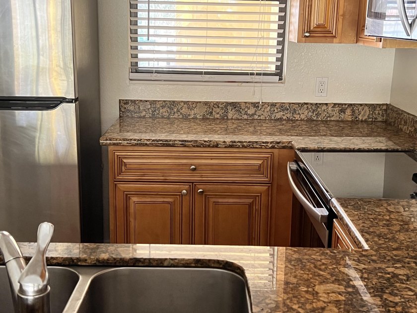 INVESTORS ARE WELCOMED. YOU CAN RENT RIGHT AWAY, NO RESTRICTIONS - photo 12