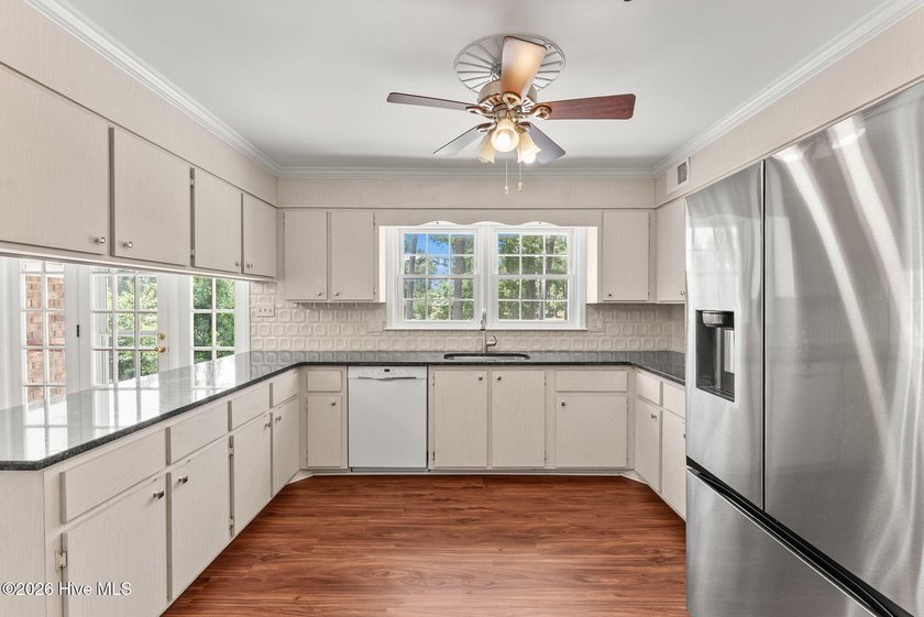 Move-in ready and beautifully renovated, 3546 Pebble Beach Drive - photo 15