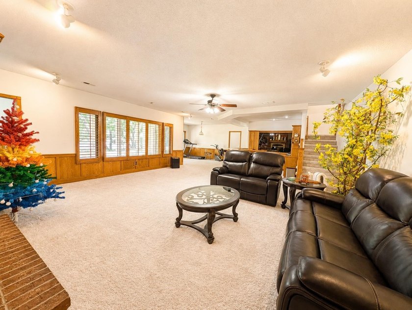 Tallgrass subdivision! Living within a 5-minute walk of a golf - photo 16
