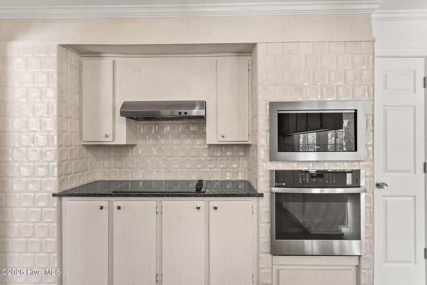 Move-in ready and beautifully renovated, 3546 Pebble Beach Drive - photo 17
