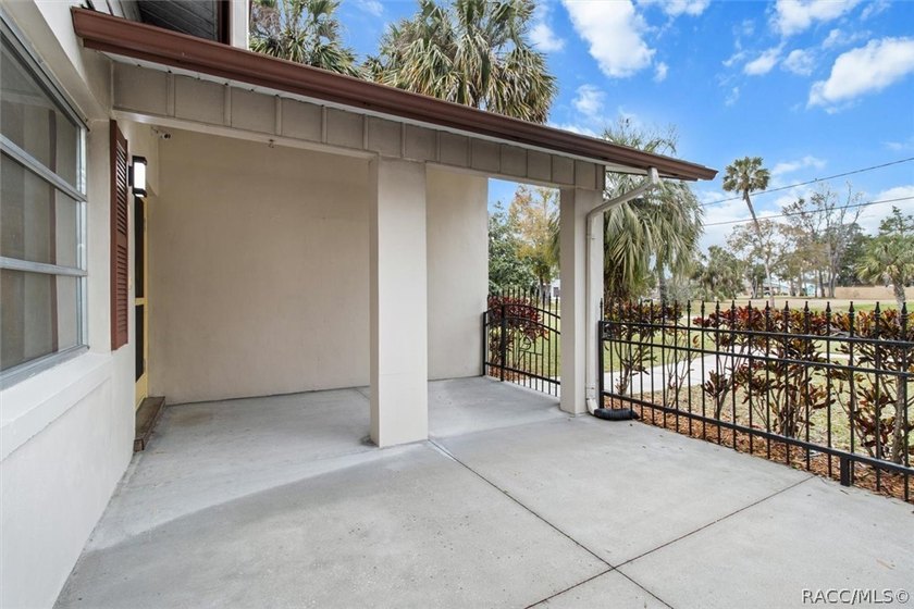 This beautifully remodeled home is right in the HEART of golf - photo 8