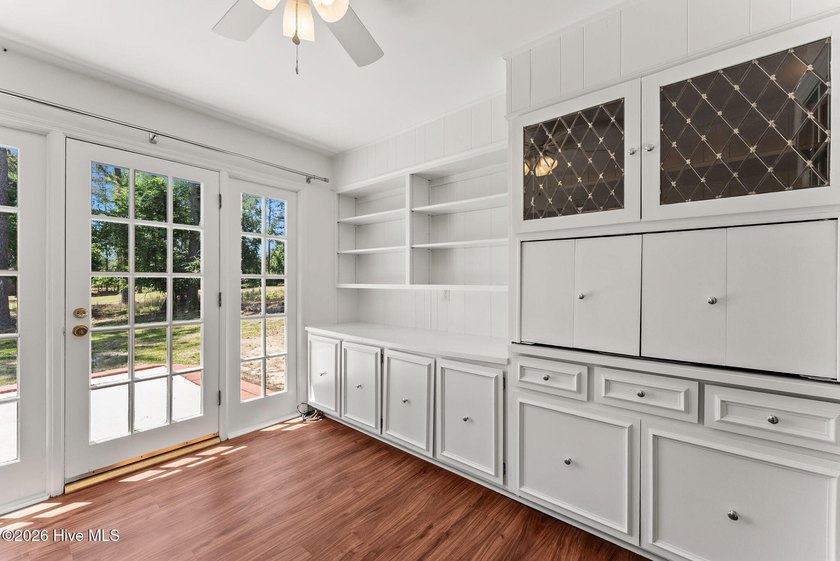 Move-in ready and beautifully renovated, 3546 Pebble Beach Drive - photo 21