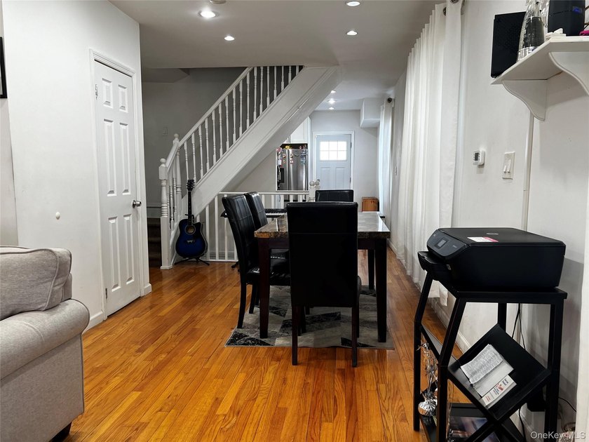 Welcome to this beautifully maintained and move-in ready - photo 13