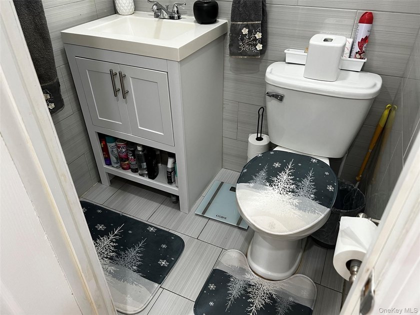 Welcome to this beautifully maintained and move-in ready - photo 15