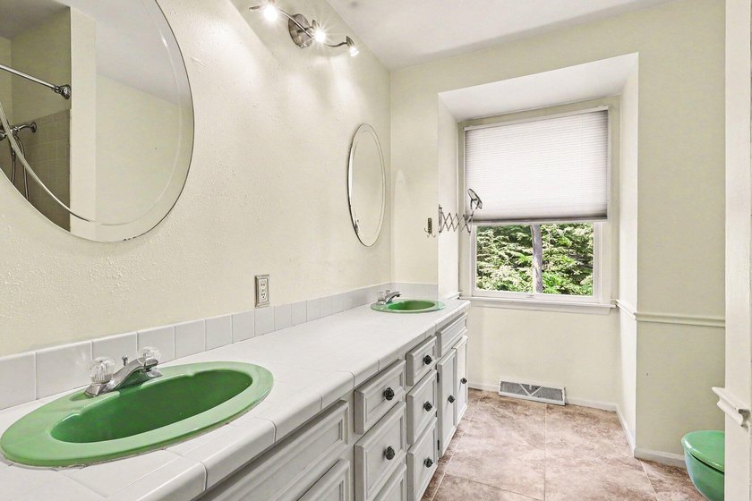 Welcome home to Merrigold Woods! This ideal location is just - photo 21