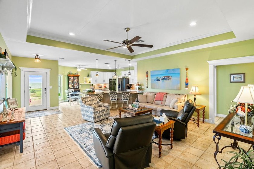 Immaculate single-story home located in the highly sought-after - photo 8