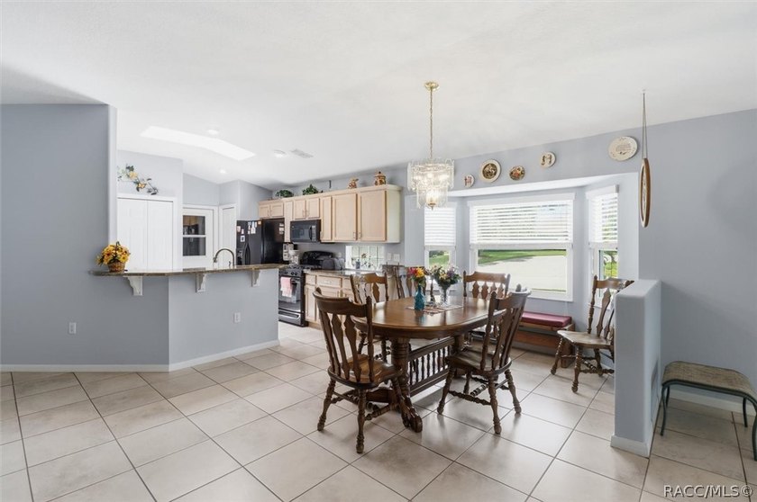 Welcome to refined Florida living in the highly sought-after - photo 9