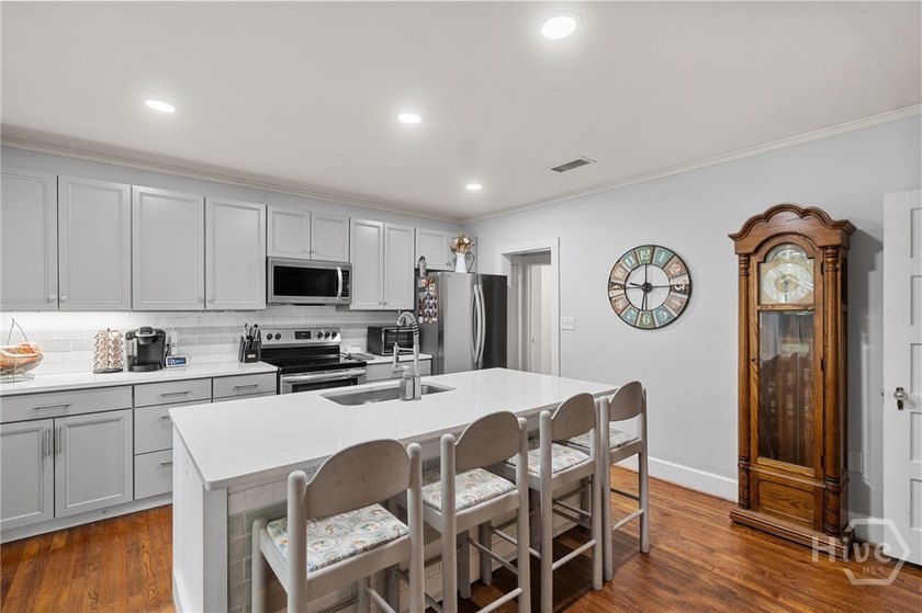 Exquisitely remodeled and move-in ready in prestigious Ardsley - photo 8