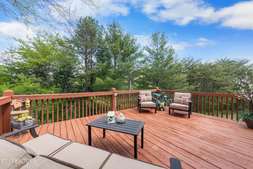 PRICE IMPROVEMENT. Lovely Legacy Estate Home on 2 Acres - photo 30