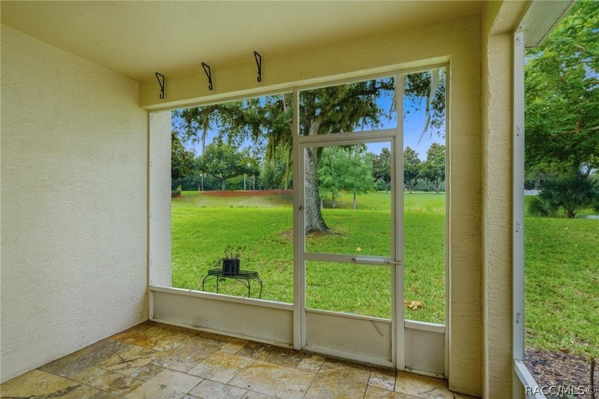 Welcome to maintenance-free living in one of Citrus County's - photo 3