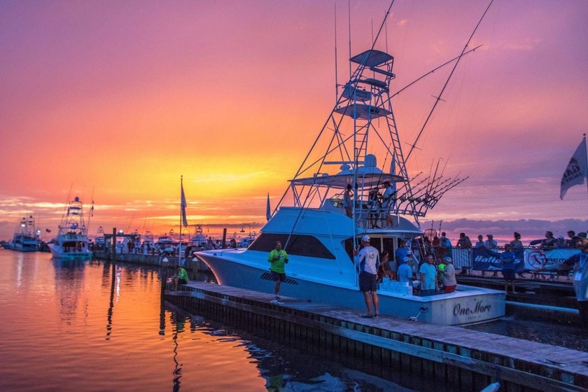 Experience the epitome of coastal luxury in this stunning - photo 28
