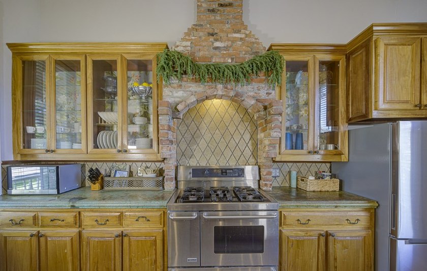Seller is offering a $5000 credit towards the buyer's closing - photo 31