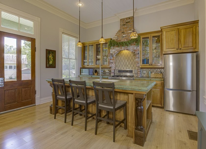 Seller is offering a $5000 credit towards the buyer's closing - photo 33