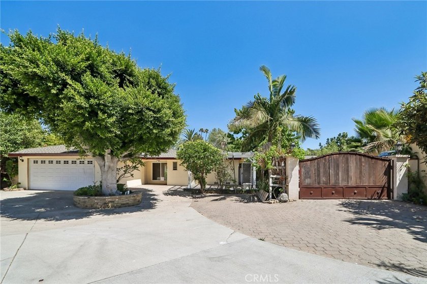 Welcome to 12312 Newport Avenue, a beautifully maintained - photo 3