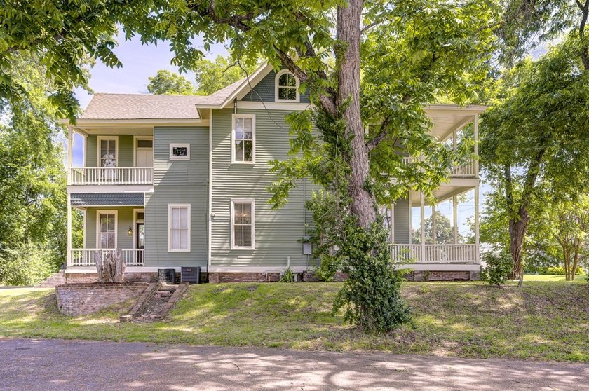Seller is offering a $5000 credit towards the buyer's closing - photo 49